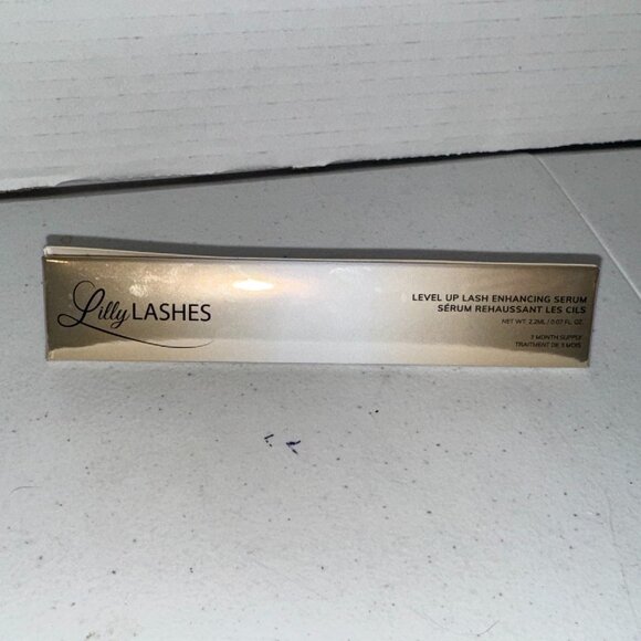 Lilly Lashes Level Up Lash Enhancing Serum - Picture 1 of 9
